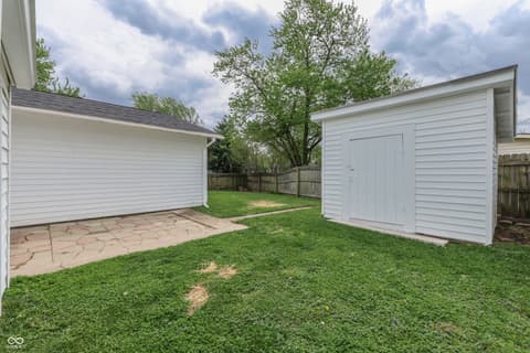 Photo of 146 Parkview Drive, Whiteland, IN