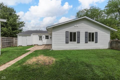 Photo of 146 Parkview Drive, Whiteland, IN