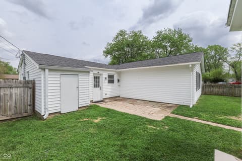 Photo of 146 Parkview Drive, Whiteland, IN