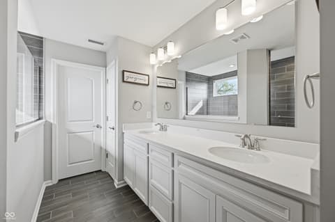 Photo of 4955 Oak Hill Drive, Lebanon, IN