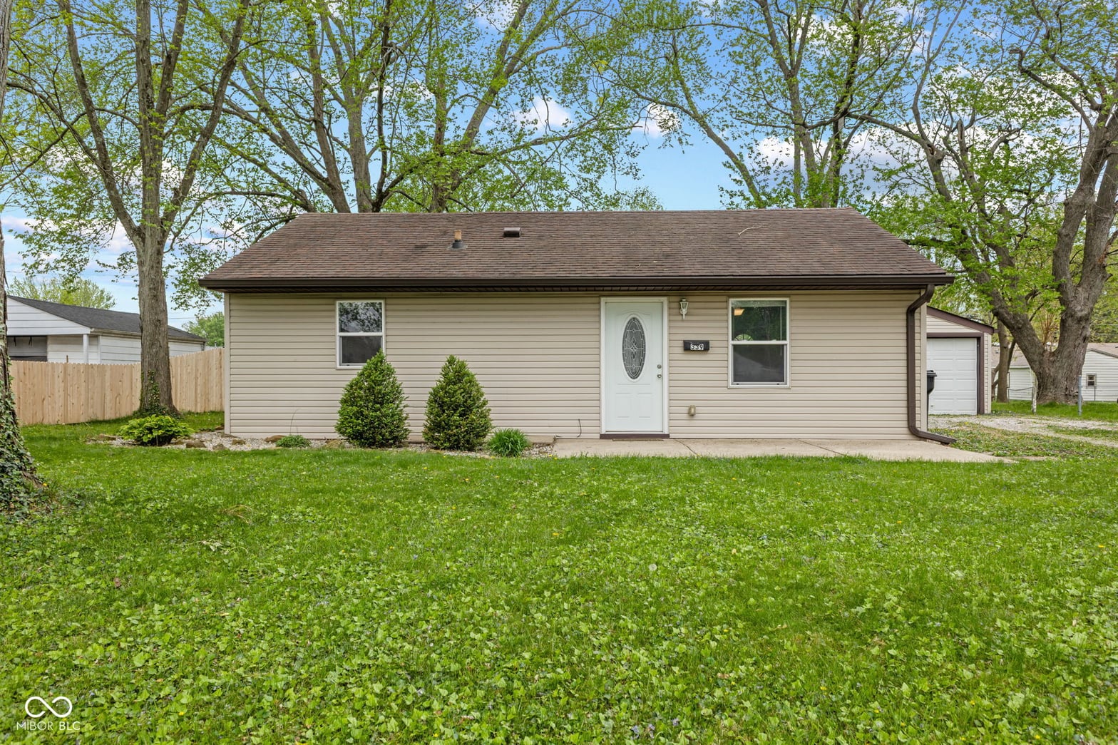Photo of 339 Parkway Street, Whiteland, IN
