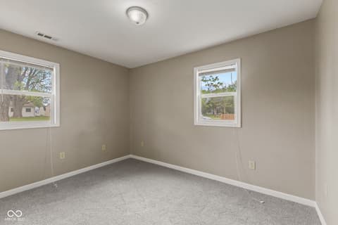 Photo of 339 Parkway Street, Whiteland, IN