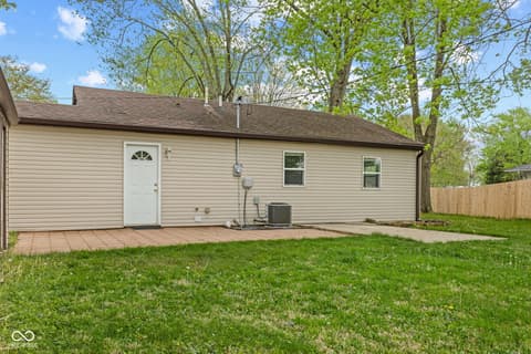 Photo of 339 Parkway Street, Whiteland, IN