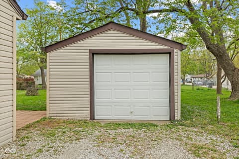 Photo of 339 Parkway Street, Whiteland, IN
