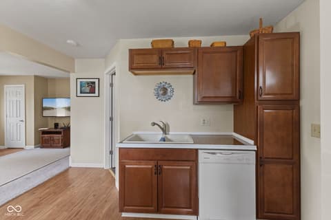Photo of 339 Parkway Street, Whiteland, IN