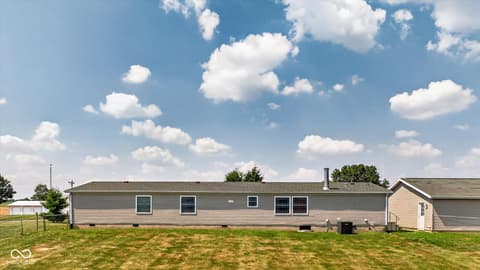 Photo of 2540 S Meridian Road, Mitchell, IN