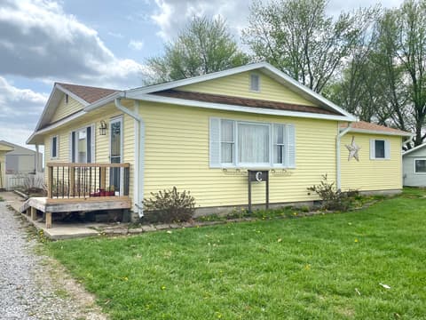 1096 S County Road 600 W