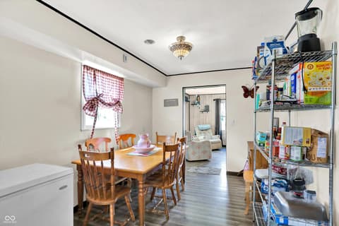 Dining room at 303 Warren Street, Williamsport, IN