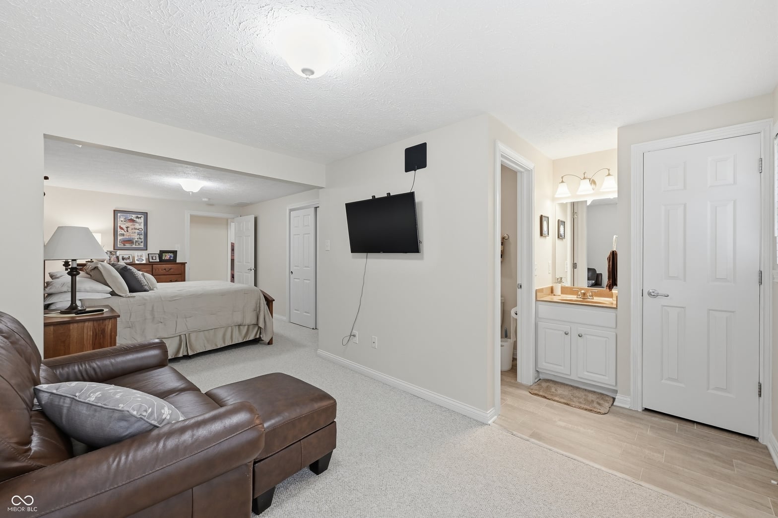 Guest Quarters