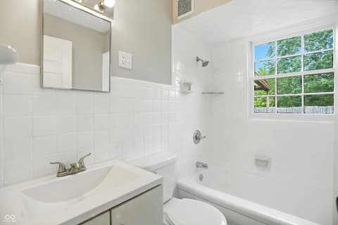 Photo of 6672 E 43rd Place, Indianapolis, IN