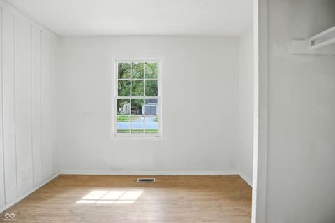 Photo of 6672 E 43rd Place, Indianapolis, IN