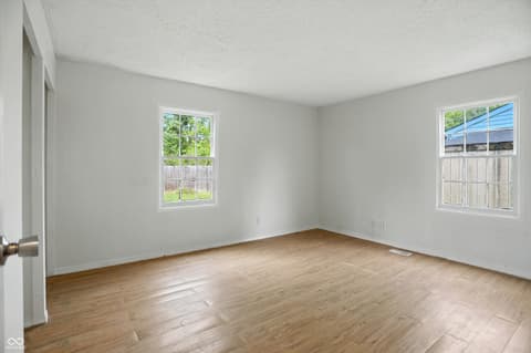 Photo of 6672 E 43rd Place, Indianapolis, IN