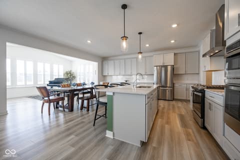 Photo of 1041 Elmwood Lane, Greenwood, IN