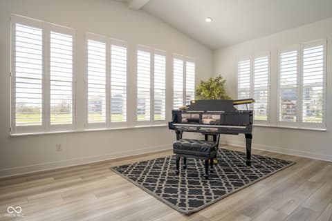 Photo of 1041 Elmwood Lane, Greenwood, IN