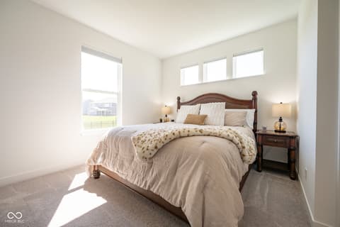 Photo of 1041 Elmwood Lane, Greenwood, IN