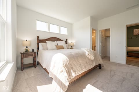 Photo of 1041 Elmwood Lane, Greenwood, IN