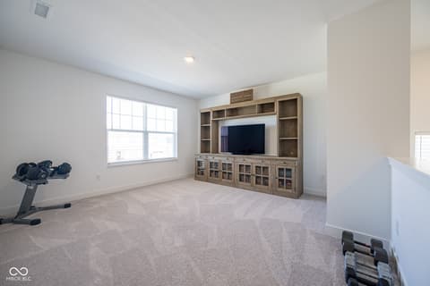Photo of 1041 Elmwood Lane, Greenwood, IN