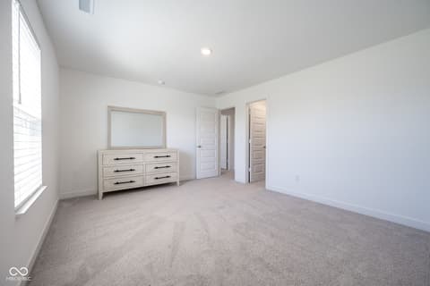 Photo of 1041 Elmwood Lane, Greenwood, IN