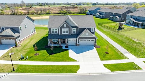 Photo of 1041 Elmwood Lane, Greenwood, IN