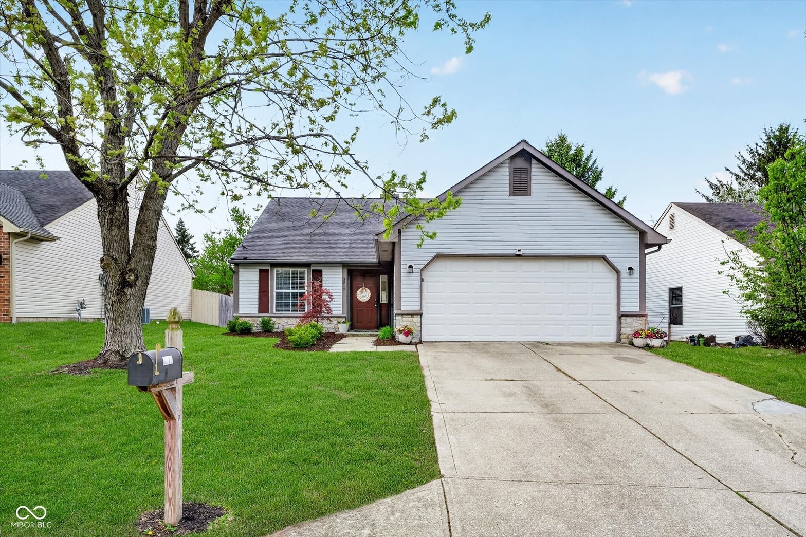 Photo of 3215 Village Park North Drive, Carmel, IN