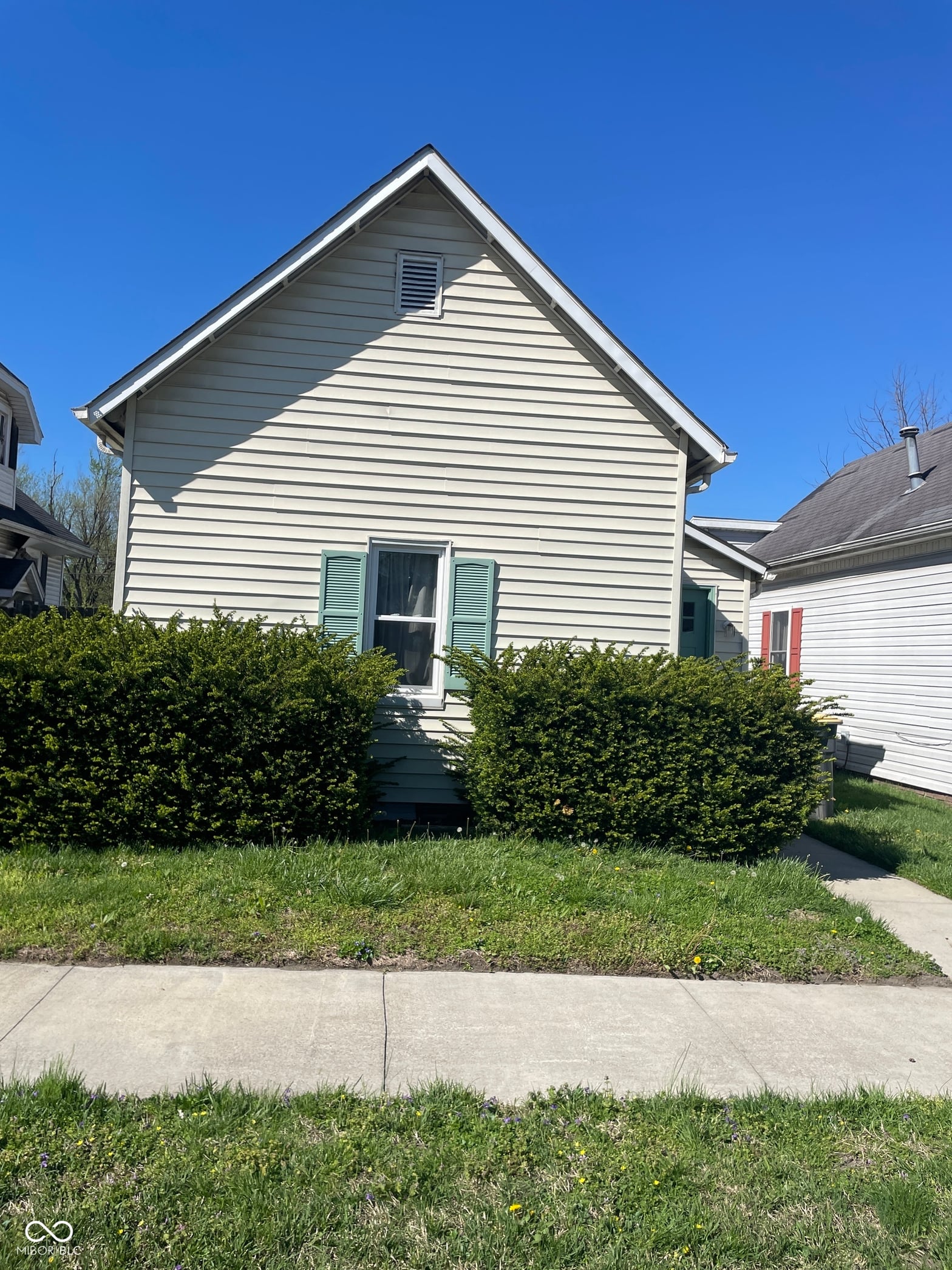 Side exterior at 215 E Laurel Street, Seymour, IN