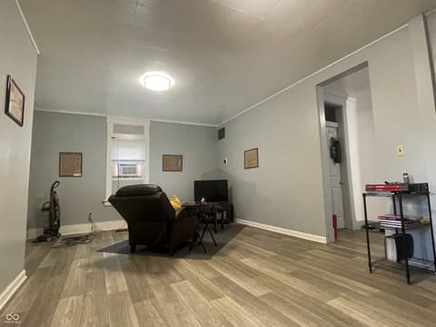 Sitting Room — 215 E Laurel Street, Seymour, IN