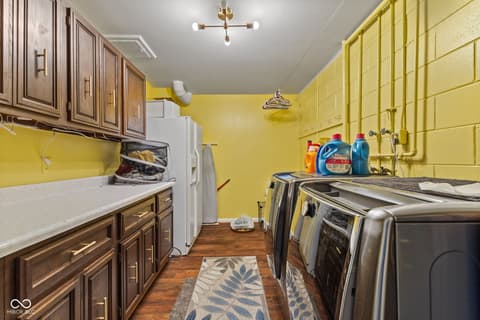 Photo of 7050 Wildridge Drive, Indianapolis, IN
