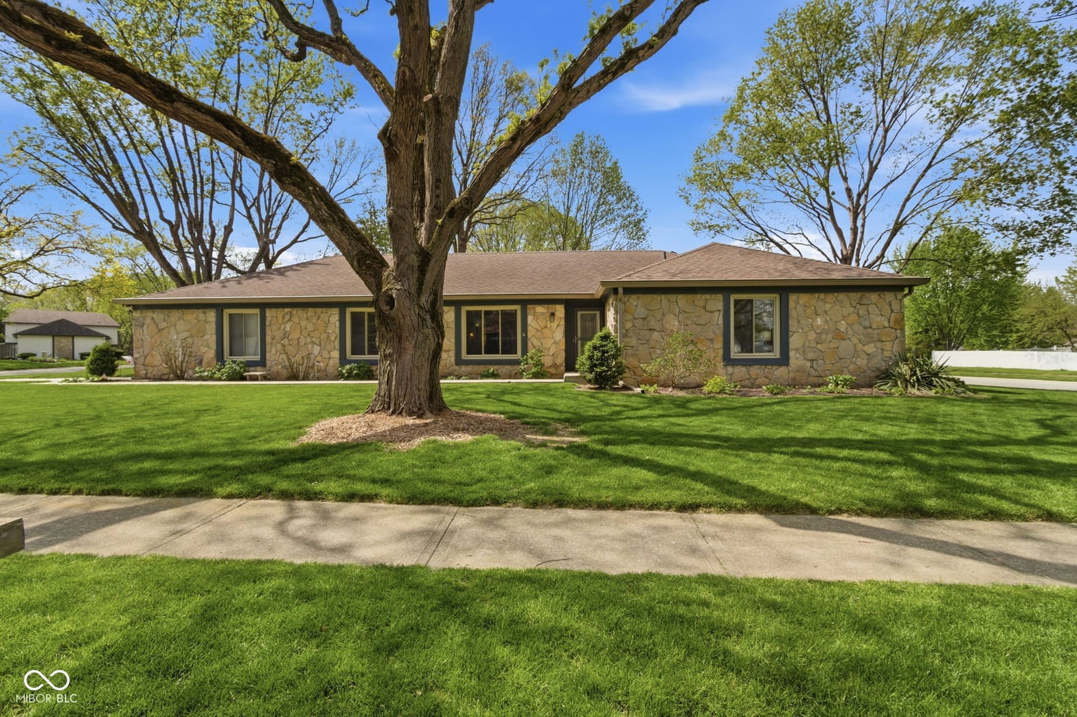 Photo of 225 Heady Lane, Fishers, IN