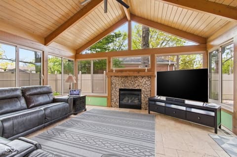 Photo of 225 Heady Lane, Fishers, IN