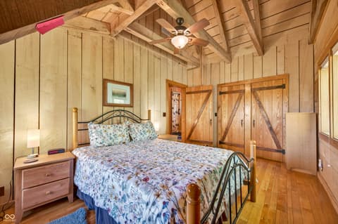 Photo of 2991 State Road 135 N, Nashville, IN