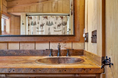 Photo of 2991 State Road 135 N, Nashville, IN