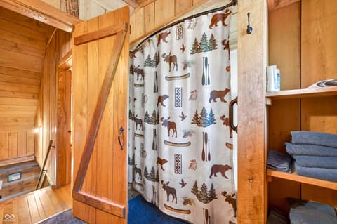 Photo of 2991 State Road 135 N, Nashville, IN