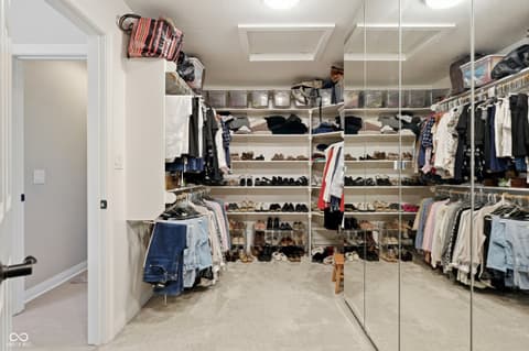 Walk In Closets — 5922 Fife Trail, Carmel, IN