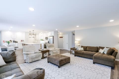 Photo of 4625 Berkshire Lane, Indianapolis, IN