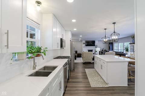 Photo of 4625 Berkshire Lane, Indianapolis, IN
