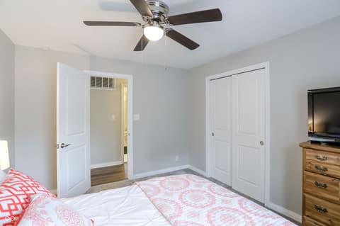 Photo of 4625 Berkshire Lane, Indianapolis, IN