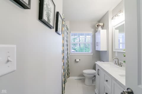 Photo of 4625 Berkshire Lane, Indianapolis, IN