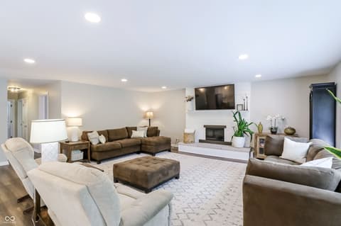 Photo of 4625 Berkshire Lane, Indianapolis, IN