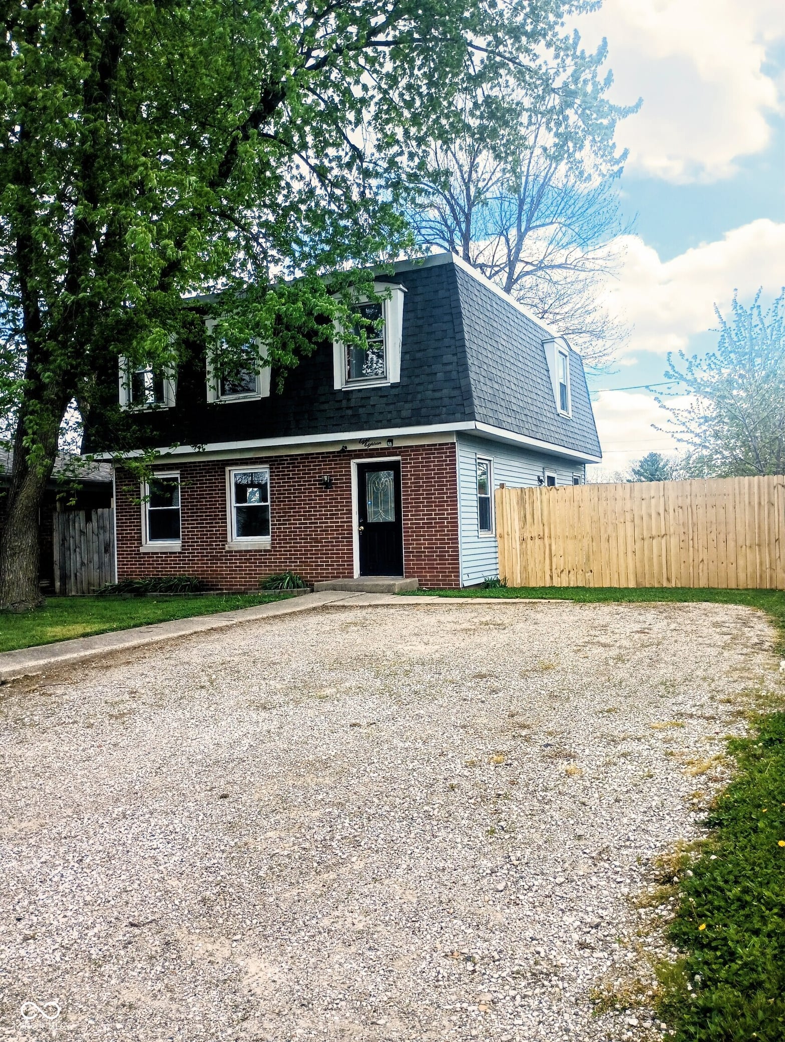 Photo of 818 Moriseni Avenue, Shelbyville, IN