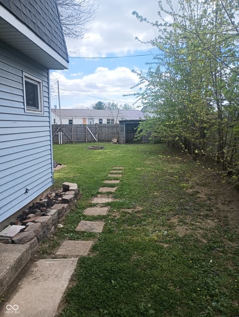 Photo of 818 Moriseni Avenue, Shelbyville, IN