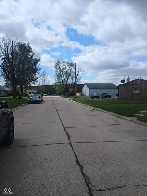 Photo of 818 Moriseni Avenue, Shelbyville, IN