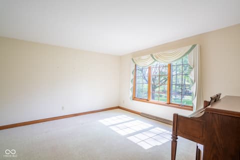 Photo of 1112 N Dogwood Way, Greenfield, IN