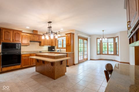 Photo of 1112 N Dogwood Way, Greenfield, IN
