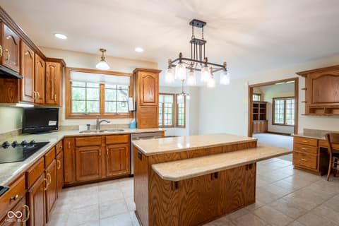 Photo of 1112 N Dogwood Way, Greenfield, IN