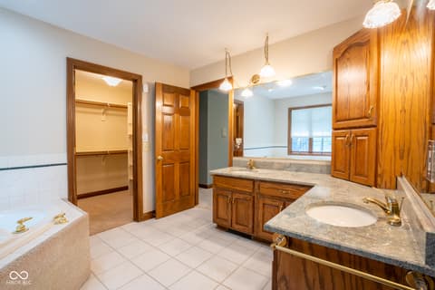 Photo of 1112 N Dogwood Way, Greenfield, IN