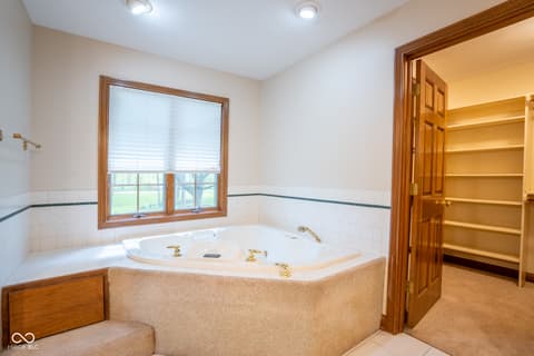 Photo of 1112 N Dogwood Way, Greenfield, IN