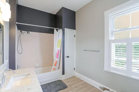 Photo of 205 W Main Street, Jamestown, IN