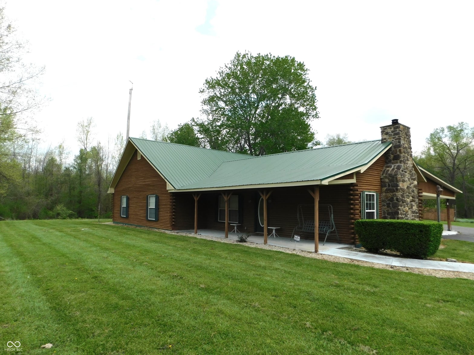 Front exterior at 3737 W Thomastown Road, Scottsburg, IN