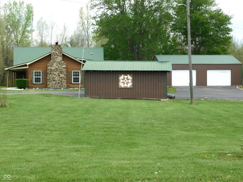 Front exterior at 3737 W Thomastown Road, Scottsburg, IN