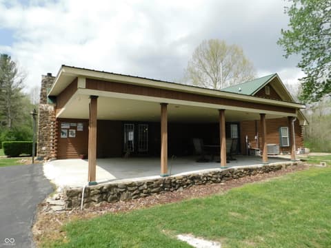 Side exterior at 3737 W Thomastown Road, Scottsburg, IN